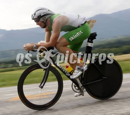 Ironman Austria. Schwimmen, Radfahren, Laufen. Peter Schoissengeier (AUT). Klagenfurt, am 13.7.2008.
Copyright Kuess

---
pressefotos, pressefotografie, kuess, qs, qspictures, sport, bild, bilder, bilddatenbank