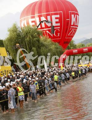 Ironman Austria. Schwimmen, Radfahren, Laufen. Start. Klagenfurt, am 13.7.2008.
Copyright Kuess

---
pressefotos, pressefotografie, kuess, qs, qspictures, sport, bild, bilder, bilddatenbank