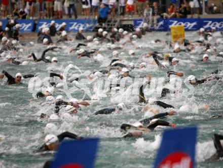 Ironman Austria. Schwimmen, Radfahren, Laufen. Start. Klagenfurt, am 13.7.2008.
Copyright Kuess

---
pressefotos, pressefotografie, kuess, qs, qspictures, sport, bild, bilder, bilddatenbank