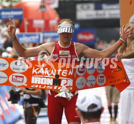 Ironman Austria. Schwimmen, Radfahren, Laufen. Alexander Fruehwirt (AUT). Klagenfurt, am 13.7.2008.
Copyright Kuess

---
pressefotos, pressefotografie, kuess, qs, qspictures, sport, bild, bilder, bilddatenbank