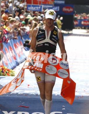 Ironman Austria. Schwimmen, Radfahren, Laufen. Elmar Schuberth (AUT). Klagenfurt, am 13.7.2008.
Copyright Kuess

---
pressefotos, pressefotografie, kuess, qs, qspictures, sport, bild, bilder, bilddatenbank