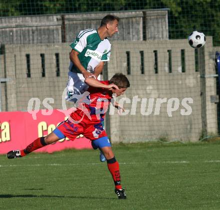 Fussball. Testspiel. SAK gegen Olimpia Ljubljana. Grega Triplat (SAK), Zele Mitrakovic (Ljubljana). Klagenfurt, 19.7.2008
Copyright Kuess

---
pressefotos, pressefotografie, kuess, qs, qspictures, sport, bild, bilder, bilddatenbank