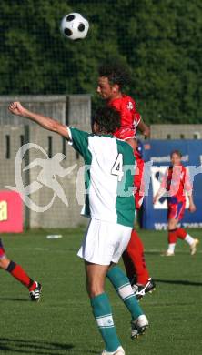 Fussball. Testspiel. SAK gegen Olimpia Ljubljana. Drazen Zezelj (SAK), Muamer Vugdalic  (Ljubljana). Klagenfurt, 19.7.2008
Copyright Kuess

---
pressefotos, pressefotografie, kuess, qs, qspictures, sport, bild, bilder, bilddatenbank