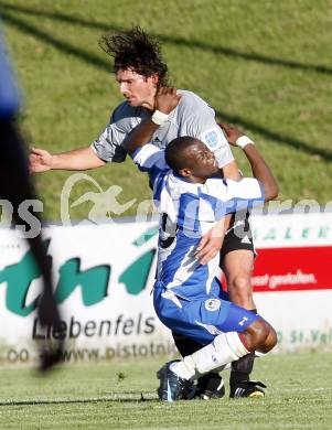 Fussball. Testspiel. FC St. Veit gegen Wigan Athletic. Henri Camara (Wigan), Marko Kriznik (St. Veit). St. Veit, 19.7.2008
Copyright Kuess

---
pressefotos, pressefotografie, kuess, qs, qspictures, sport, bild, bilder, bilddatenbank