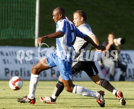 Fussball. Testspiel. FC St. Veit gegen Wigan Athletic. Emmerson Boyce (Wigan), Martin Wakonig (St. Veit). St. Veit, 19.7.2008
Copyright Kuess

---
pressefotos, pressefotografie, kuess, qs, qspictures, sport, bild, bilder, bilddatenbank