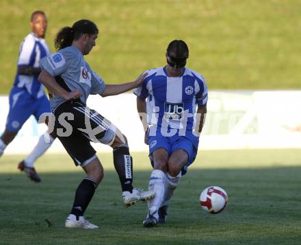 Fussball. Testspiel. FC St. Veit gegen Wigan Athletic. Scharner Paul (Wigan), Bostjan Grizold (St. Veit). St. Veit, 19.7.2008
Copyright Kuess

---
pressefotos, pressefotografie, kuess, qs, qspictures, sport, bild, bilder, bilddatenbank