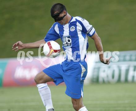 Fussball. Testspiel. FC St. Veit gegen Wigan Athletic. Scharner Paul (Wigan). St. Veit, 19.7.2008
Copyright Kuess

---
pressefotos, pressefotografie, kuess, qs, qspictures, sport, bild, bilder, bilddatenbank