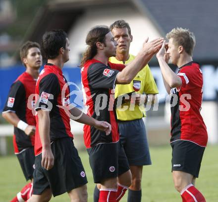 Fussball. Testspiel. Eintrach Frankfurt gegen Wigan Athletic. Torjubel (Eintracht). Bad Bleiberg, am 22.7.2008
Copyright Kuess

---
pressefotos, pressefotografie, kuess, qs, qspictures, sport, bild, bilder, bilddatenbank