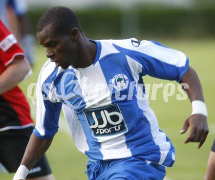 Fussball. Testspiel. Eintrach Frankfurt gegen Wigan Athletic. Henri Camara (Wigan). Bad Bleiberg, am 22.7.2008
Copyright Kuess

---
pressefotos, pressefotografie, kuess, qs, qspictures, sport, bild, bilder, bilddatenbank