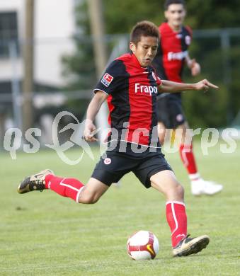 Fussball. Testspiel. Eintrach Frankfurt gegen Wigan Athletic. Junichi Inamoto (Eintracht). Bad Bleiberg, am 22.7.2008
Copyright Kuess

---
pressefotos, pressefotografie, kuess, qs, qspictures, sport, bild, bilder, bilddatenbank