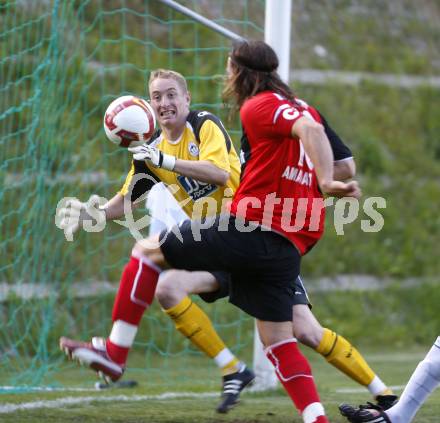 Fussball. Testspiel. Eintrach Frankfurt gegen Wigan Athletic. Ioannis Amanatidis (Eintracht), Chris Kirkland (Wigan). Bad Bleiberg, am 22.7.2008
Copyright Kuess

---
pressefotos, pressefotografie, kuess, qs, qspictures, sport, bild, bilder, bilddatenbank