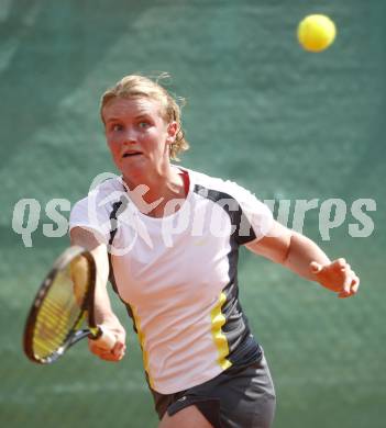 Tennis. Oesterreichische Meisterschaft. Tina Schiechtl. Villach, am 26.7.2008
Copyright Kuess

---
pressefotos, pressefotografie, kuess, qs, qspictures, sport, bild, bilder, bilddatenbank