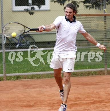 Tennis. KAC Tennisturnier. Kickboxweltmeister Bernhard Sussitz. Klagenfurt, am 26.7.2008
Copyright Kuess

---
pressefotos, pressefotografie, kuess, qs, qspictures, sport, bild, bilder, bilddatenbank