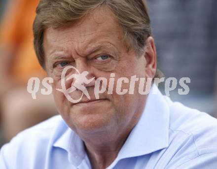 Tennis. Oesterreichische Meisterschaft. Ernst Wolner (Praesident Oesterr. Tennisverband). Villach, am 26.7.2008
Copyright Kuess

---
pressefotos, pressefotografie, kuess, qs, qspictures, sport, bild, bilder, bilddatenbank