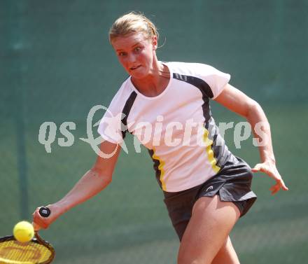 Tennis. Oesterreichische Meisterschaft. Tina Schiechtl. Villach, am 26.7.2008
Copyright Kuess

---
pressefotos, pressefotografie, kuess, qs, qspictures, sport, bild, bilder, bilddatenbank