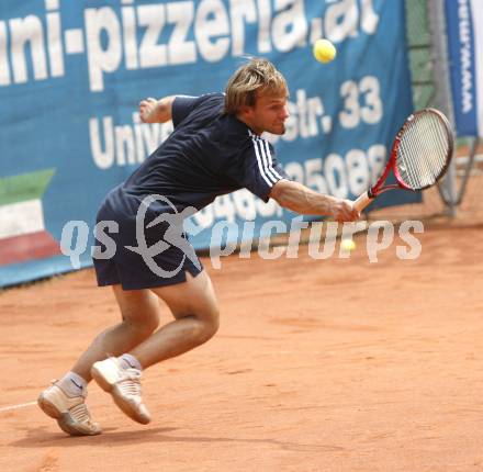 KAC Tennisturnier. Thomas Koch. Klagenfurt, am 26.7.2008.
Foto: Kuess
---
pressefotos, pressefotografie, kuess, qs, qspictures, sport, bild, bilder, bilddatenbank