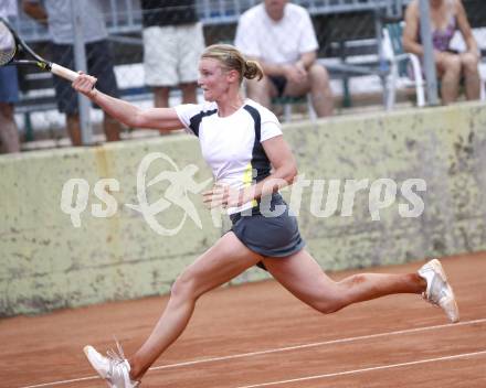 Tennis. Oesterreichische Meisterschaft. Tina Schiechtl. Villach, am 26.7.2008
Copyright Kuess

---
pressefotos, pressefotografie, kuess, qs, qspictures, sport, bild, bilder, bilddatenbank