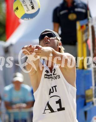 Beach Volleyball. Grand Slam 2008. Manuel Schnell (AUT). Klagenfurt, 30.7.2008.
Copyright Kuess

---
pressefotos, pressefotografie, kuess, qs, qspictures, sport, bild, bilder, bilddatenbank