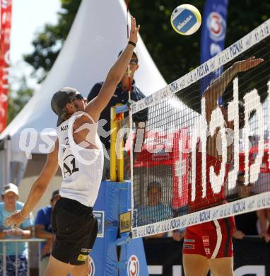 Beach Volleyball. Grand Slam 2008. Leeb Michael (AUT). Klagenfurt, 30.7.2008.
Copyright Kuess

---
pressefotos, pressefotografie, kuess, qs, qspictures, sport, bild, bilder, bilddatenbank