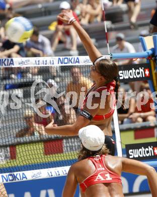 Beach Volleyball. Grand Slam 2008. MONTAGNOLLI Sara, PICHLER Kerstin (AUT). Klagenfurt, 30.7.2008.
Copyright Kuess

---
pressefotos, pressefotografie, kuess, qs, qspictures, sport, bild, bilder, bilddatenbank