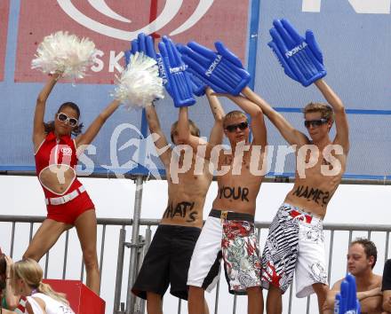 Beachvolleyball. Grand Slam 2008. Fans. Klagenfurt, 31.7.2008.
Copyright Kuess

---
pressefotos, pressefotografie, kuess, qs, qspictures, sport, bild, bilder, bilddatenbank