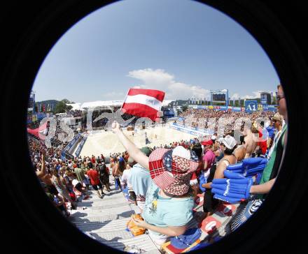 Beachvolleyball. Grand Slam 2008. Fans. Klagenfurt, 1.8.2008.
Copyright Kuess

---
pressefotos, pressefotografie, kuess, qs, qspictures, sport, bild, bilder, bilddatenbank