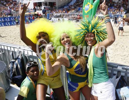 Beachvolleyball. Grand Slam 2008. Fans. Klagenfurt, 3.8.2008.
Copyright Kuess

---
pressefotos, pressefotografie, kuess, qs, qspictures, sport, bild, bilder, bilddatenbank