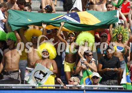 Beachvolleyball. Grand Slam 2008. Fans aus Brasilien. Klagenfurt, 31.7.2008.
Copyright Kuess

---
pressefotos, pressefotografie, kuess, qs, qspictures, sport, bild, bilder, bilddatenbank