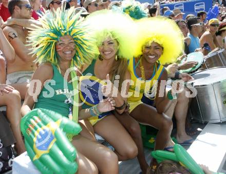 Beachvolleyball. Grand Slam 2008. Fans. Klagenfurt, 3.8.2008.
Copyright Kuess

---
pressefotos, pressefotografie, kuess, qs, qspictures, sport, bild, bilder, bilddatenbank