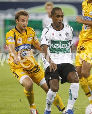 Fussball tipp3 Bundesliga. SK Austria Kaernten gegen SK Sturm Graz. Chiquinho (Kaernten), Feldhofer Ferdinand (Graz). Klagenfurt, 6.8.2008
Copyright Kuess

---
pressefotos, pressefotografie, kuess, qs, qspictures, sport, bild, bilder, bilddatenbank