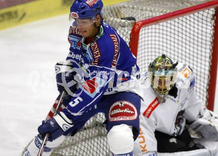 Eishockey Bundesliga. Testspiel. VSV gegen Augsburger Panthers.  Thomas Raffl (VSV), Leondard Wild (Augsburg). Villach, am 24.8.2008.
Foto: Kuess

---
pressefotos, pressefotografie, kuess, qs, qspictures, sport, bild, bilder, bilddatenbank