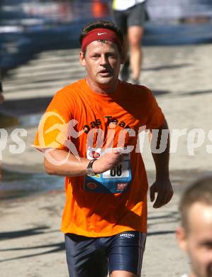 Halbmarathon. Kaernten laeuft. Zieleinlauf. Stadtrat Scheider Christian. Klagenfurt, 24.8.2008
Copyright Kuess

---
pressefotos, pressefotografie, kuess, qs, qspictures, sport, bild, bilder, bilddatenbank