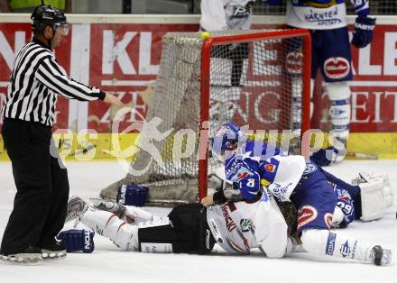 Eishockey Bundesliga. Testspiel. VSV gegen Augsburger Panthers.  Schlaegerei Roland Kaspitz. Villach, am 24.8.2008.
Foto: Kuess

---
pressefotos, pressefotografie, kuess, qs, qspictures, sport, bild, bilder, bilddatenbank