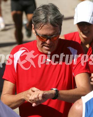 Halbmarathon. Kaernten laeuft. Zieleinlauf. Peter Kaiser. Klagenfurt, 24.8.2008
Copyright Kuess

---
pressefotos, pressefotografie, kuess, qs, qspictures, sport, bild, bilder, bilddatenbank