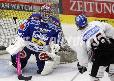 Eishockey Bundesliga. Testspiel. VSV gegen Augsburger Panthers.  Ausgleich zum 3:3. Bernhard Starkbaum, (VSV). Steve Junker (Augsburg). Villach, am 24.8.2008.
Foto: Kuess

---
pressefotos, pressefotografie, kuess, qs, qspictures, sport, bild, bilder, bilddatenbank