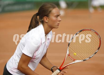 Tennisturnier Poertschach. Carina Paulitsch. Poertschach, am 26.8.2008.
Foto: Kuess
---
pressefotos, pressefotografie, kuess, qs, qspictures, sport, bild, bilder, bilddatenbank