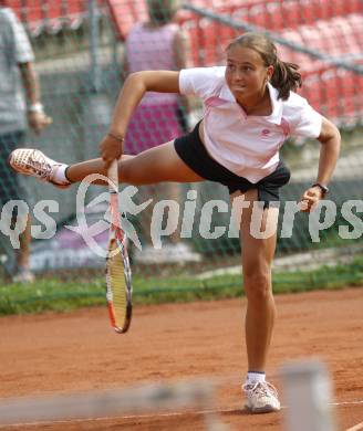 Tennisturnier Poertschach. Carina Paulitsch. Poertschach, am 26.8.2008.
Foto: Kuess
---
pressefotos, pressefotografie, kuess, qs, qspictures, sport, bild, bilder, bilddatenbank