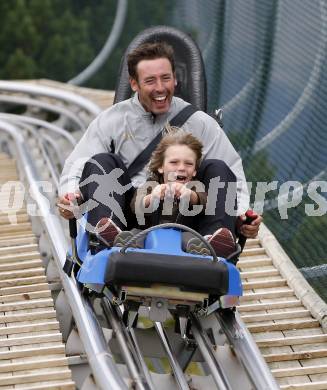 Volleyball Bundesliga. Teambuilding ATSC Wildcats.  Helmut Voggenberger mit Sohn Nik. Turrach, am 27.8.2008.
Foto: Kuess

---
pressefotos, pressefotografie, kuess, qs, qspictures, sport, bild, bilder, bilddatenbank