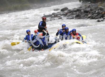 EBEL. Eishockey Bundesliga. Teambuilding KAC. Rafting. Lienz, am 1.9.2008.
Foto: Kuess

---
pressefotos, pressefotografie, kuess, qs, qspictures, sport, bild, bilder, bilddatenbank