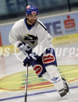 EBEL. Eishockey Bundesliga. Mannschaftsfototermin VSV. Justin Mapletoft. Villach, am 2.9.2008.
Foto: Kuess

---
pressefotos, pressefotografie, kuess, qs, qspictures, sport, bild, bilder, bilddatenbank