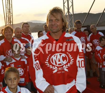 EBEL. Eishockey Bundesliga. Mannschaftspraesentation KAC. Tommy Cijan. Woertherseebuehne. Klagenfurt, am 4.9.2008.
Foto: Kuess

---
pressefotos, pressefotografie, kuess, qs, qspictures, sport, bild, bilder, bilddatenbank