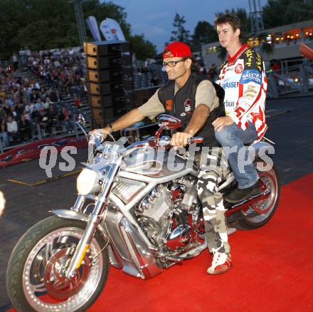 EBEL. Eishockey Bundesliga. Mannschaftspraesentation KAC. Schellander Paul . Woertherseebuehne. Klagenfurt, am 4.9.2008.
Foto: Kuess

---
pressefotos, pressefotografie, kuess, qs, qspictures, sport, bild, bilder, bilddatenbank