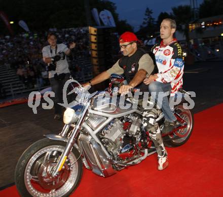 EBEL. Eishockey Bundesliga. Mannschaftspraesentation KAC. Woertherseebuehne. Klagenfurt, am 4.9.2008.
Foto: Kuess

---
pressefotos, pressefotografie, kuess, qs, qspictures, sport, bild, bilder, bilddatenbank