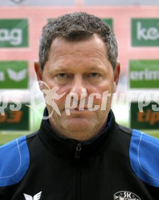 Fussball Bundesliga. Fussball Akademie SK Austria Kaernten. Amateure.  Bundesnachwuchszentrum. Tormanntrainer Mario Pirman. Klagenfurt, am 16.9.2008.
Foto: Kuess 
---
pressefotos, pressefotografie, kuess, qs, qspictures, sport, bild, bilder, bilddatenbank