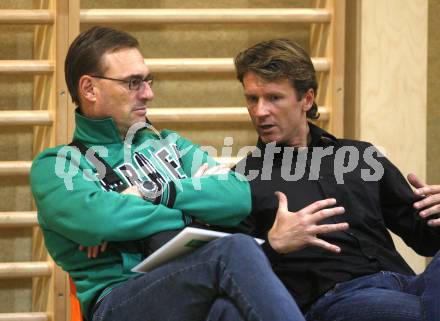 Basketball. Bundesliga. Testspiel. Woertherseepiraten gegen Kapfenberg. Obmann Guenther Offner, Trainer Mathias Fischer (Piraten). Klagenfurt, 20.9.2008.
Foto: Kuess

---
pressefotos, pressefotografie, kuess, qs, qspictures, sport, bild, bilder, bilddatenbank