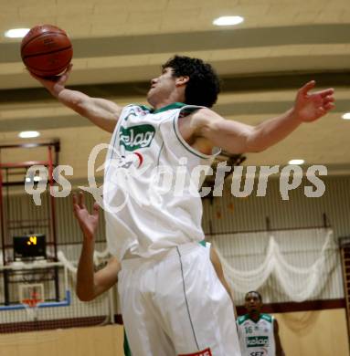 Basketball. Bundesliga. Testspiel. Woertherseepiraten gegen Kapfenberg. Erik Rhinehart (Piraten). Klagenfurt, 20.9.2008.
Foto: Kuess

---
pressefotos, pressefotografie, kuess, qs, qspictures, sport, bild, bilder, bilddatenbank