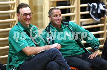 Basketball. Bundesliga. Testspiel. Woertherseepiraten gegen Kapfenberg. Obmann Guenther Offner, Anton Kuri (Piraten). Klagenfurt, 20.9.2008.
Foto: Kuess

---
pressefotos, pressefotografie, kuess, qs, qspictures, sport, bild, bilder, bilddatenbank