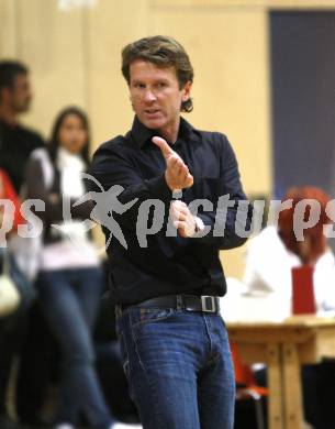 Basketball. Bundesliga. Testspiel. Woertherseepiraten gegen Kapfenberg. Trainer Mathias Fischer (Piraten). Klagenfurt, 20.9.2008.
Foto: Kuess

---
pressefotos, pressefotografie, kuess, qs, qspictures, sport, bild, bilder, bilddatenbank