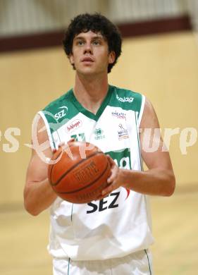 Basketball. Bundesliga. Testspiel. Woertherseepiraten gegen Kapfenberg. Erik Rhinehart (Piraten). Klagenfurt, 20.9.2008.
Foto: Kuess

---
pressefotos, pressefotografie, kuess, qs, qspictures, sport, bild, bilder, bilddatenbank