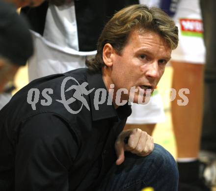 Basketball. Bundesliga. Testspiel. Woertherseepiraten gegen Kapfenberg. Trainer Mathias Fischer (Piraten). Klagenfurt, 20.9.2008.
Foto: Kuess

---
pressefotos, pressefotografie, kuess, qs, qspictures, sport, bild, bilder, bilddatenbank